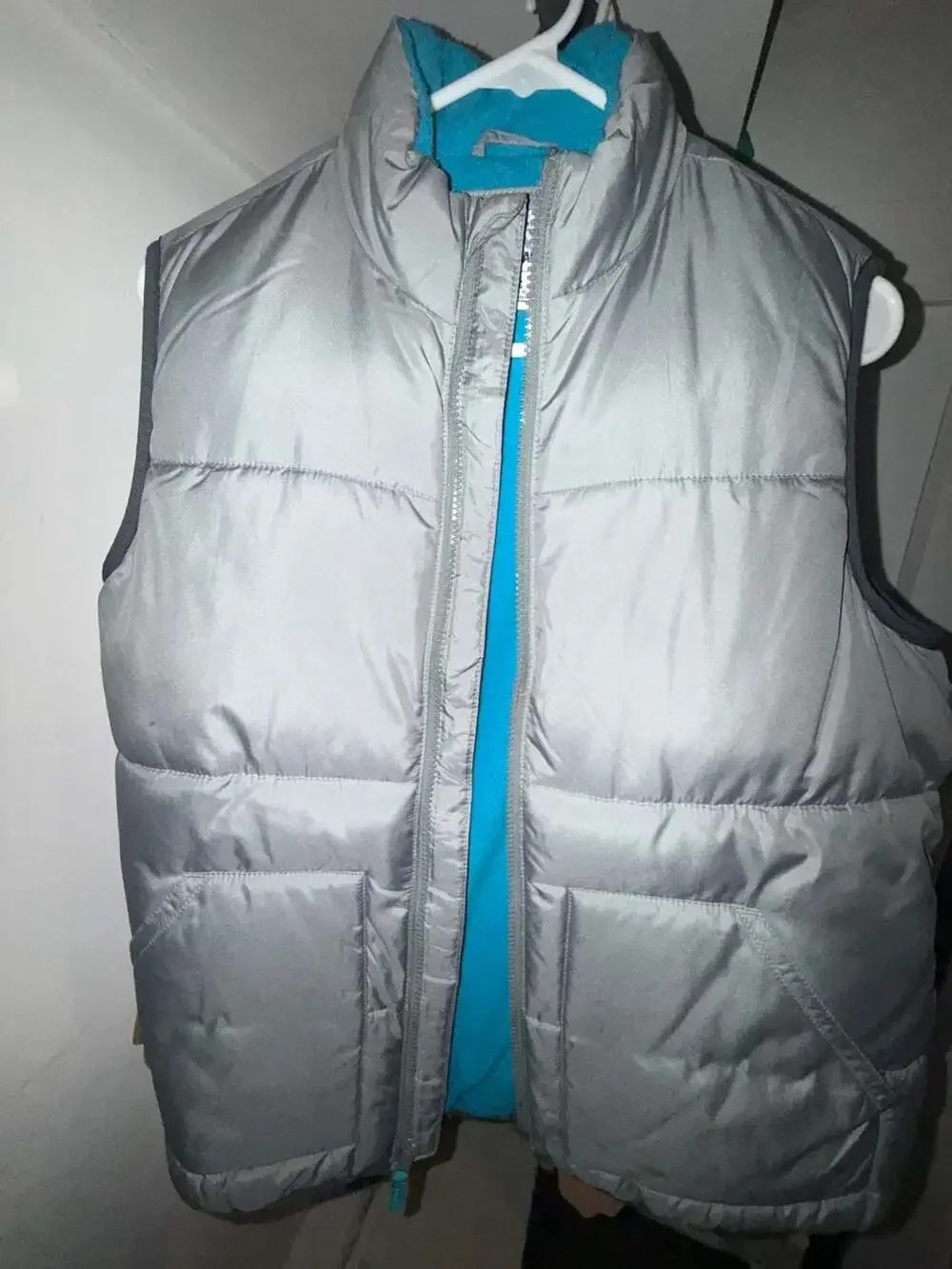 Old Navy Boys Gray Puffer Vest With Blue Fleece Lining Size Large 10-12